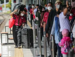 Lonjakan Penumpang Kereta Api di Stasiun Pasar Senen Mulai 22 Maret 2025