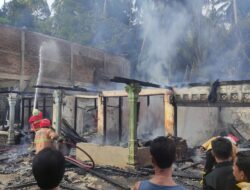 Kebakaran Hanguskan 8 Rumah Di Kampuang Balai, 35 Orang Kehilangan Tempat Tinggal