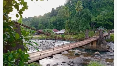 Dari Kolonial ke Ekowisata: Transformasi Jembatan Tua di Batu Busuk