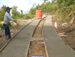 Perantau Bangun Jalan Rabat Beton 1,5 Km di Nagari III Koto Aur Malintang