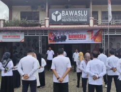 Menghargai Perjalanan 17 Tahun Bawaslu: Apel Bersama dan Refleksi Kinerja