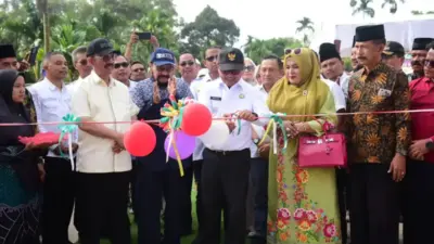 Viral! Pengusaha Emas Bangun Jalan Kampung dengan Dana Pribadi