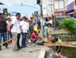 Bupati Padang Pariaman Tinjau Rehabilitasi Irigasi Sicincin Senilai Rp792 Juta untuk Atasi Banjir