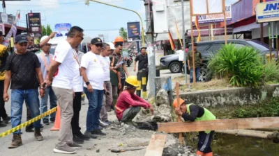 Bupati Padang Pariaman Tinjau Rehabilitasi Irigasi Sicincin Senilai Rp792 Juta untuk Atasi Banjir