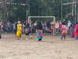 HUT RI ke-80, Pemuda Koto Kaciak Gelar Turnamen Futsal Daster Ibu-Ibu dan Sarung Bapak-Bapak