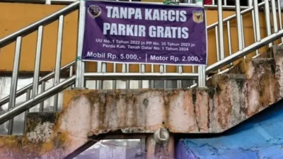 Jika Tak Ada Karcis, Parkir Gratis di Tanah Datar!