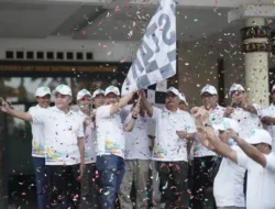 Dari Sambungan Listrik Gratis Hingga Jalan Santai Hiburan Meriahkan HLN 2025 di Sumbar