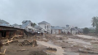 Krisis Banjir Sumatra Kian Parah: 73 Tewas, Puluhan Hilang, Hampir 120 Ribu Warga Terdampak