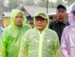 Banjir Padang Pariaman: Bupati JKA Menangis Lihat Jembatan Putus, Warga Sikabu Terisolasi