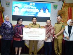 Komisi VII DPR RI Kunjungi Padang Pariaman, Salurkan Bantuan Rp500 Juta untuk UMKM, Ekraf dan Pariwisata Pascabencana