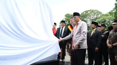 Menuju 100 Tahun Jam Gadang, Wali Kota Bukittinggi Launching Name Sign Satu Abad
