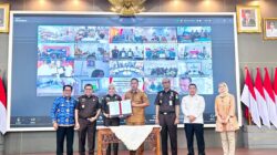 Kejari Pariaman Anggia Yusran Saat Foto Bersama Dengan Bupati dan Wakil Walikota Pariaman