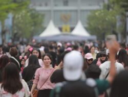 Belanja Pengalaman Gen Z Terus Naik Meski Ekonomi Tertekan, Ini Penjelasan Pakar