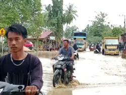 Banjir Luapan Sungai Krueng Peuto Rendam Permukiman Warga Aceh Utara