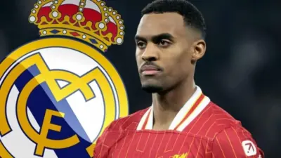 Real Madrid mengajukan tawaran €120 juta yang mengguncang Liverpool.