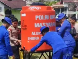 Dari Dapur Lapangan hingga Sumur Bor, Polri Jadi Harapan Warga Batang Anai Pascabencana