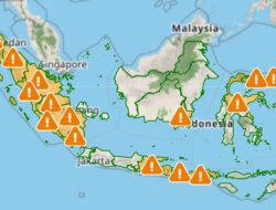 Peringatan Dini Cuaca Aktif di 15 Provinsi, Hujan Lebat Berpotensi Picu Banjir & Longsor