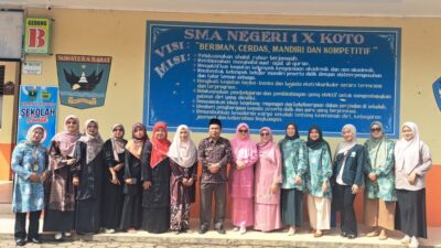 Program CERIA UMNatsir Bukittinggi Perkuat Literasi Kesehatan Reproduksi Islami di SMAN 1 X Koto