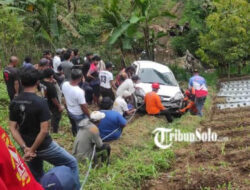 Kunjungi Kafe Viral di Jatiyoso, Honda Mobilio Asal Sragen Terperosok di Tanjakan Wonorejo, 6 Orang Terluka