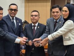 Ahmad Sahroni Resmi Kembali Jadi Wakil Ketua Komisi III DPR, Gantikan Rusdi
